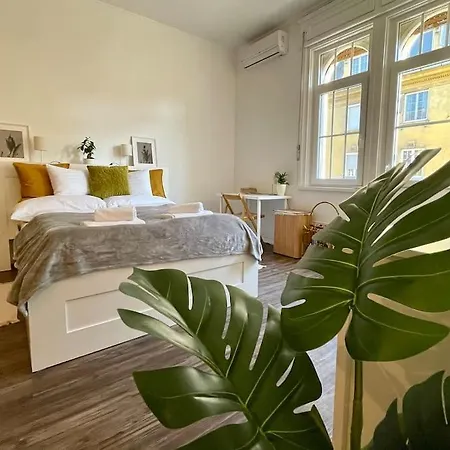 Studio27 - With Balcony At The Buda Castle Apartment
