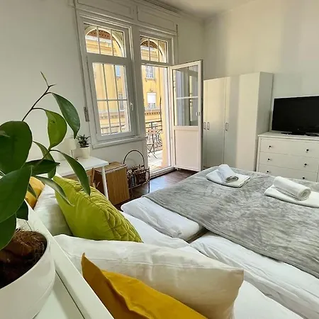 Studio27 - With Balcony At The Buda Castle Boedapest